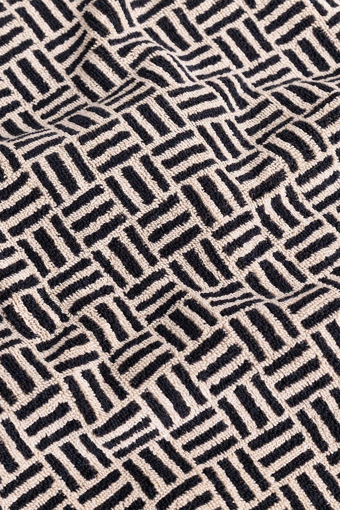 Baina Torrens Hand Towel - Sand/Noir - Image 4