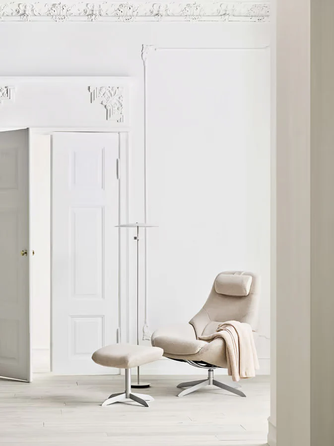 Bolia Saga Armchair Curated Edition with Footrest- Monza Beige - Image 3