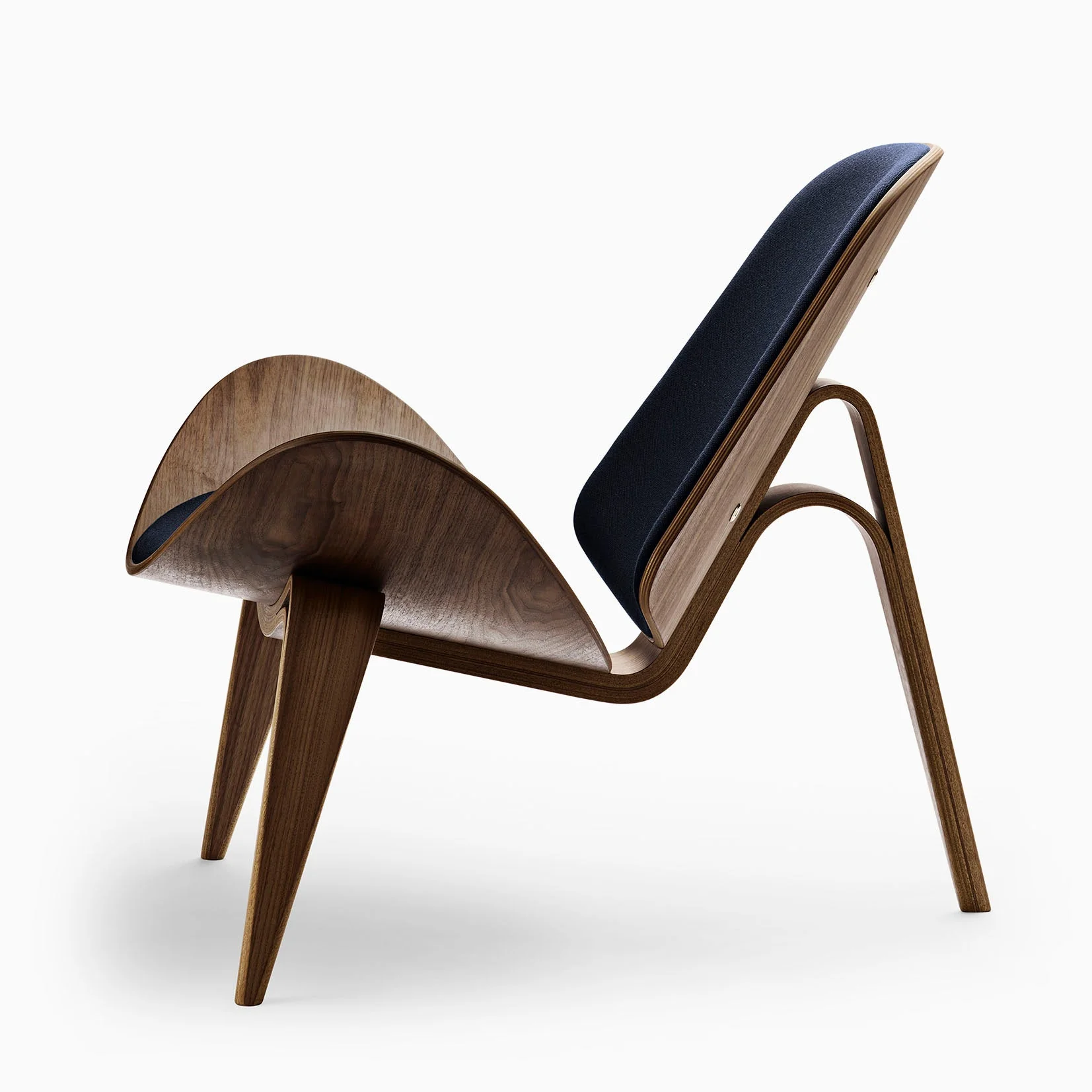Carl Hansen & Søn CH07 Shell Chair - Walnut - Image 6