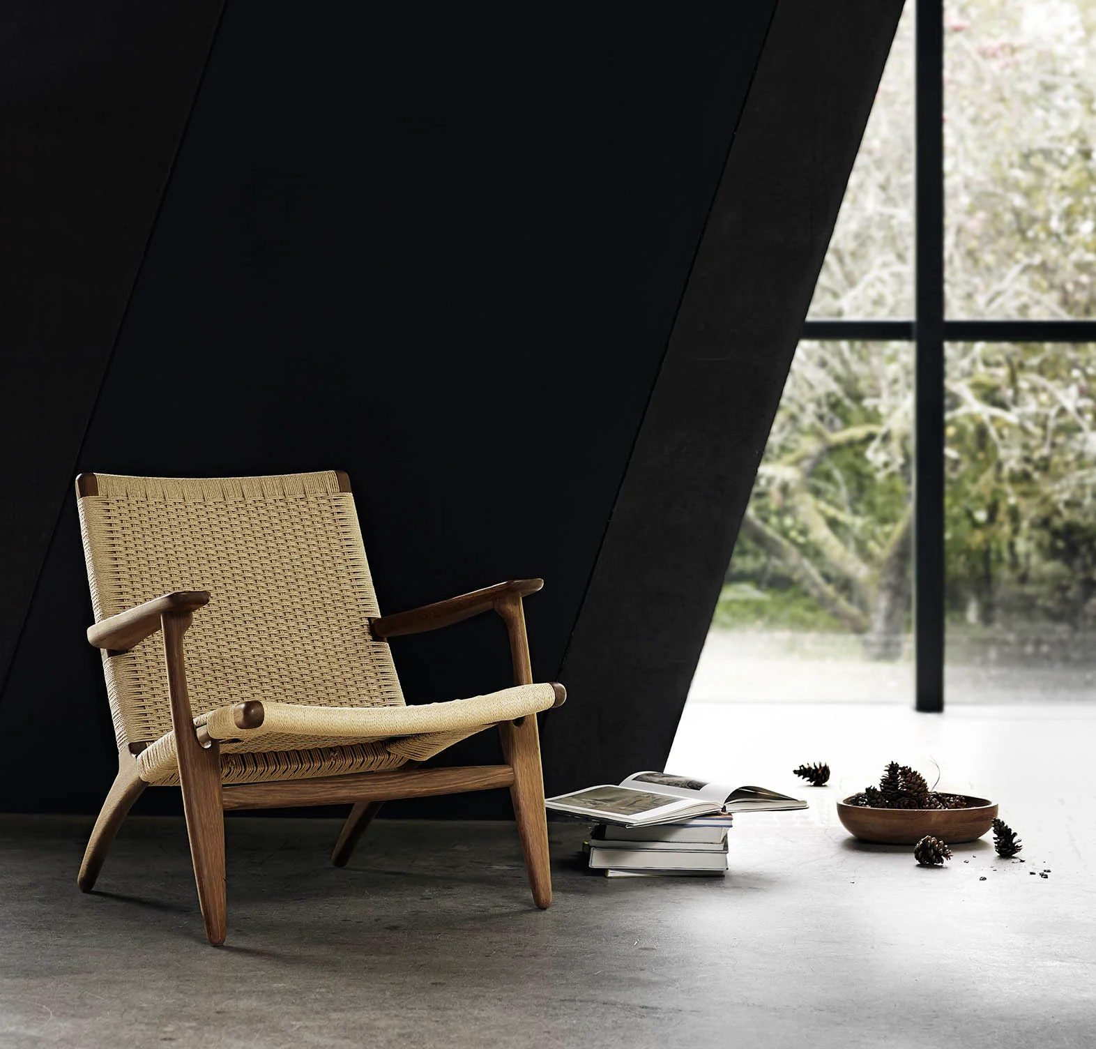 Carl Hansen & Søn CH25 Lounge Chair - Image 4