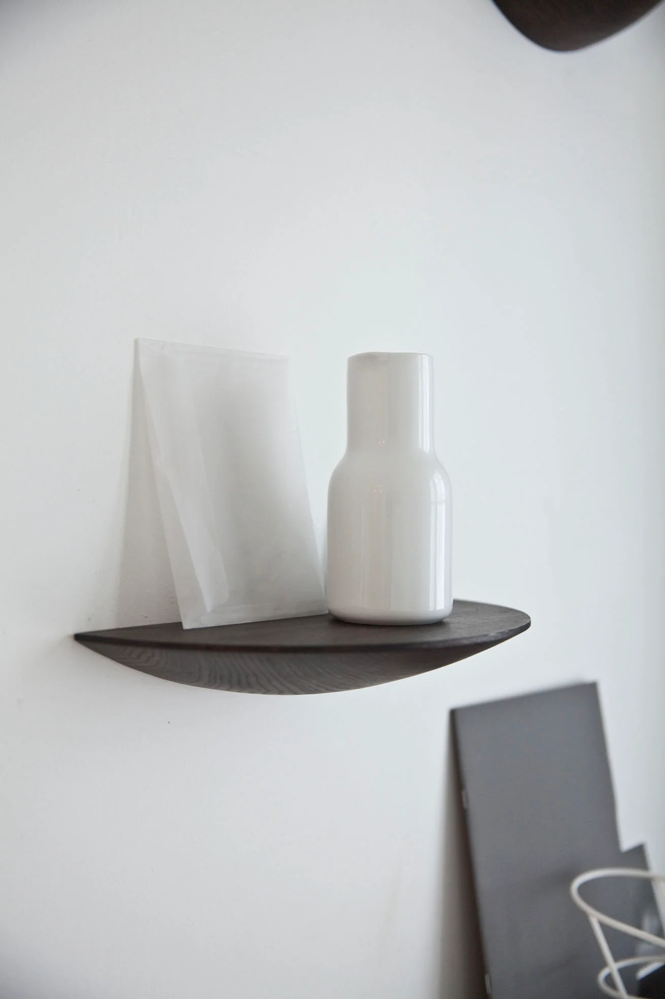 Audo Copenhagen Gridy Funghi Shelf Large - Image 4