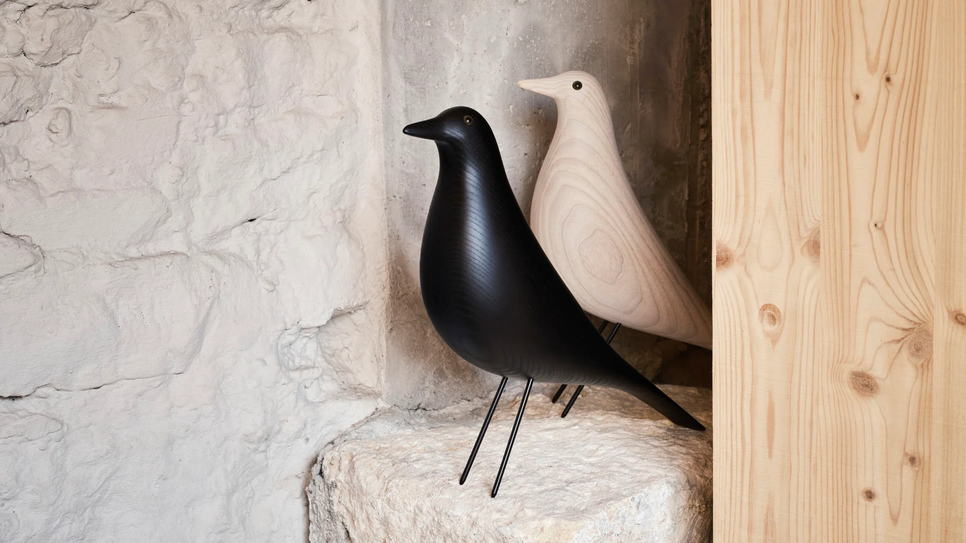 Vitra Eames House Bird - Black Ash - Image 4