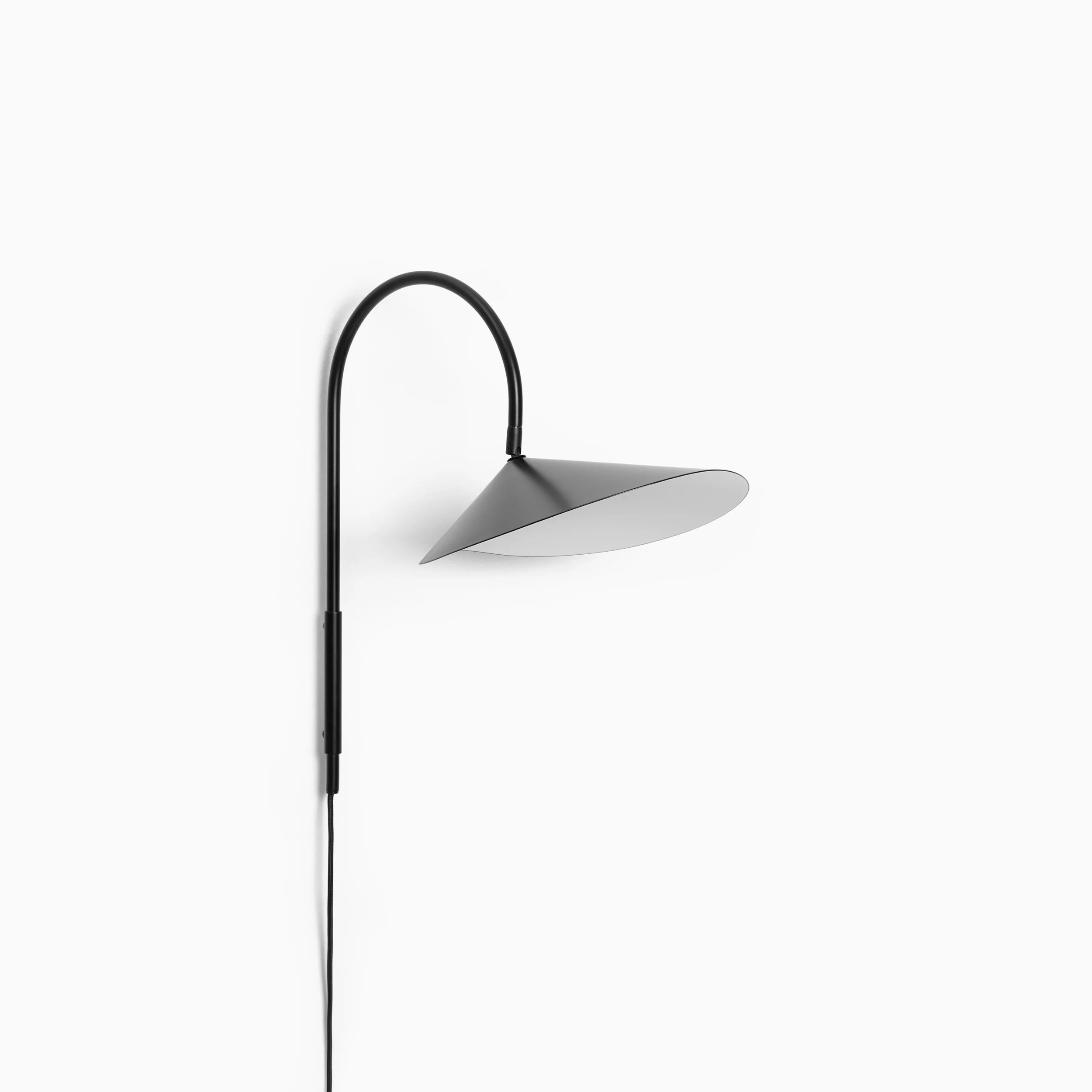 Ferm Living Arum Swivel Wall Lamp - Black