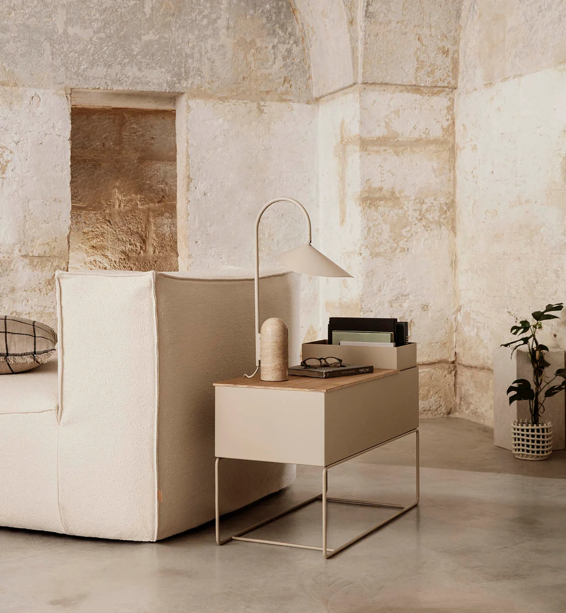 Ferm Living Arum Table Lamp - Cashmere - Image 4