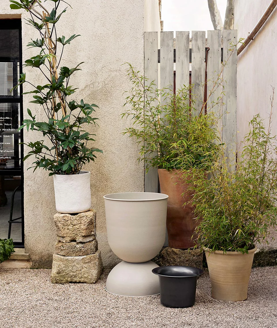 Ferm Living Hourglass Pot Large - Cashmere - Image 2