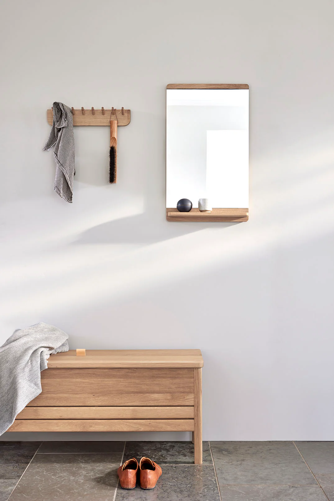 Form & Refine A Line Storage Bench 111cm - Image 10