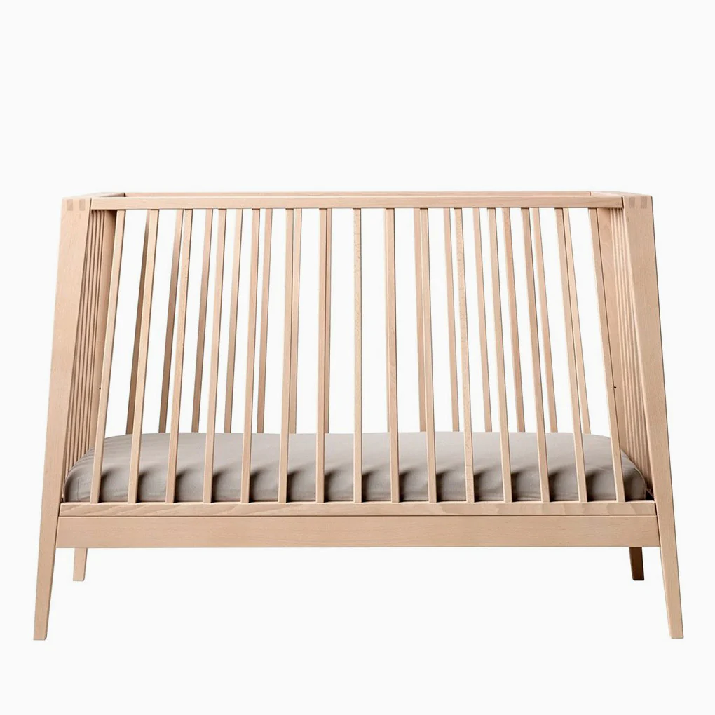 Leander Linea Baby Cot with Bedding - Image 12