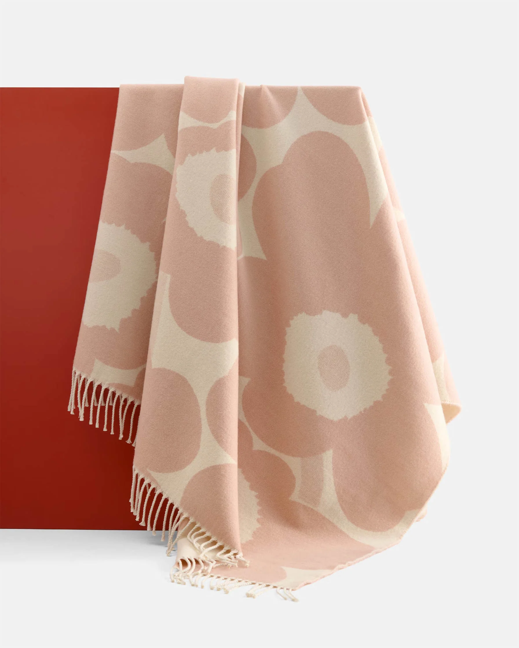 Marimekko Unikko Blanket - Pink - Image 3