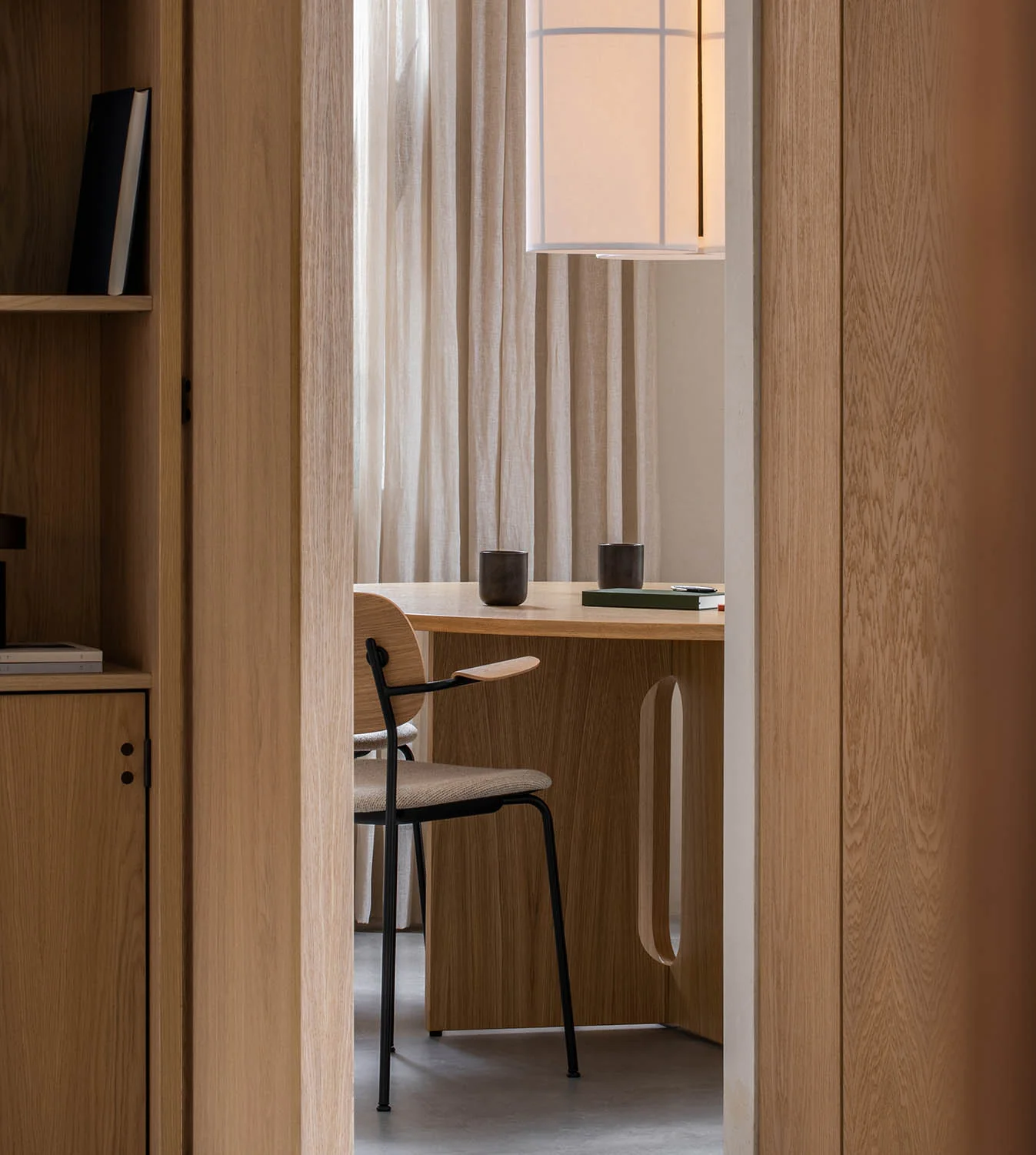 Audo Copenhagen Androgyne Dining Table Ø150cm - Image 3