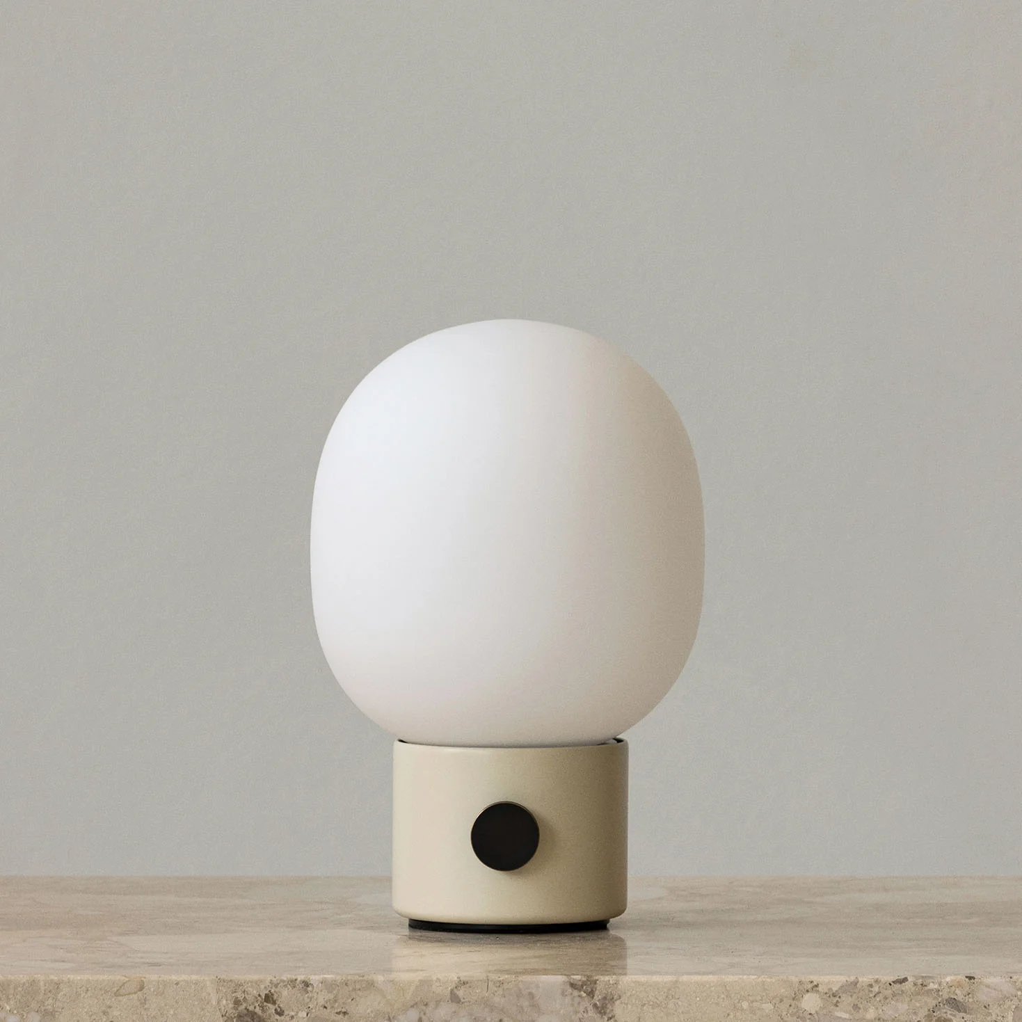 Audo Copenhagen JWDA Lamp Portable - Alabaster White - Image 2