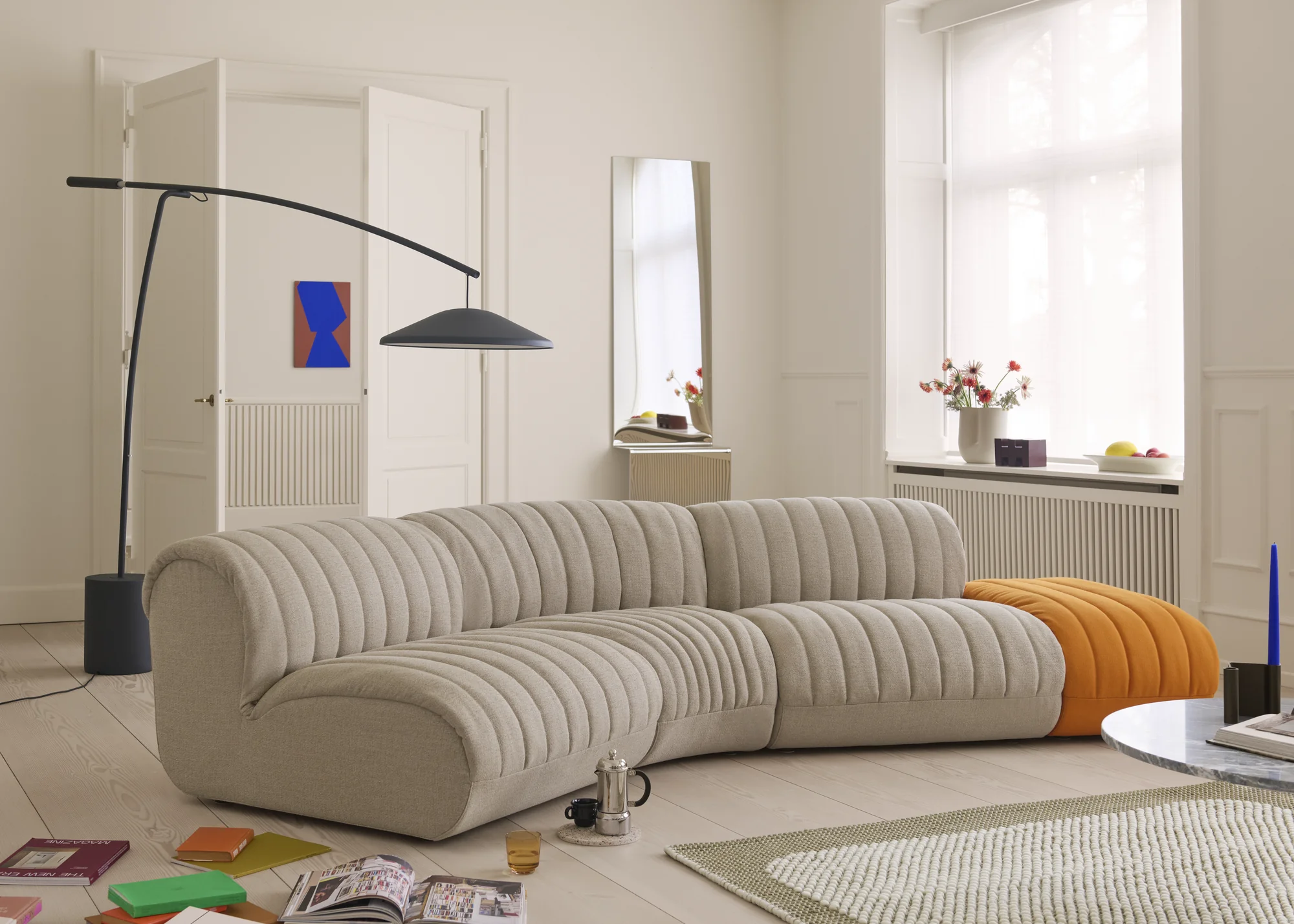 Muuto Contra Floor Lamp Anthracite Black with Concrete Base - Image 5