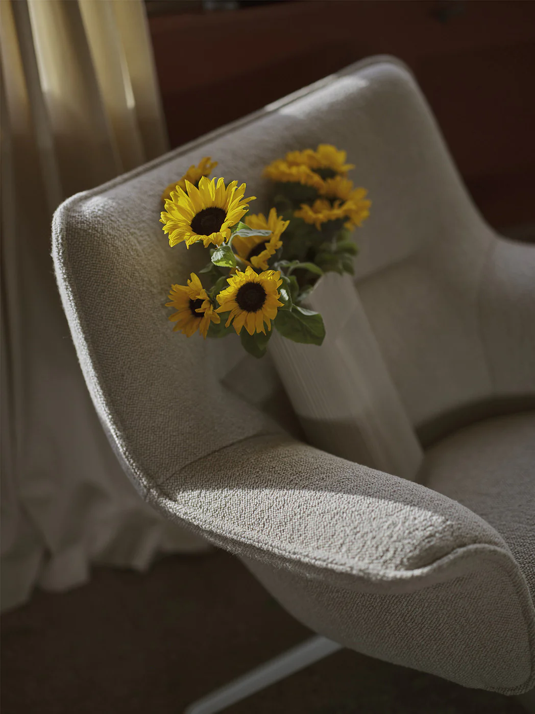 Muuto Doze Lounge Chair Low Back - Tube Base - Image 4