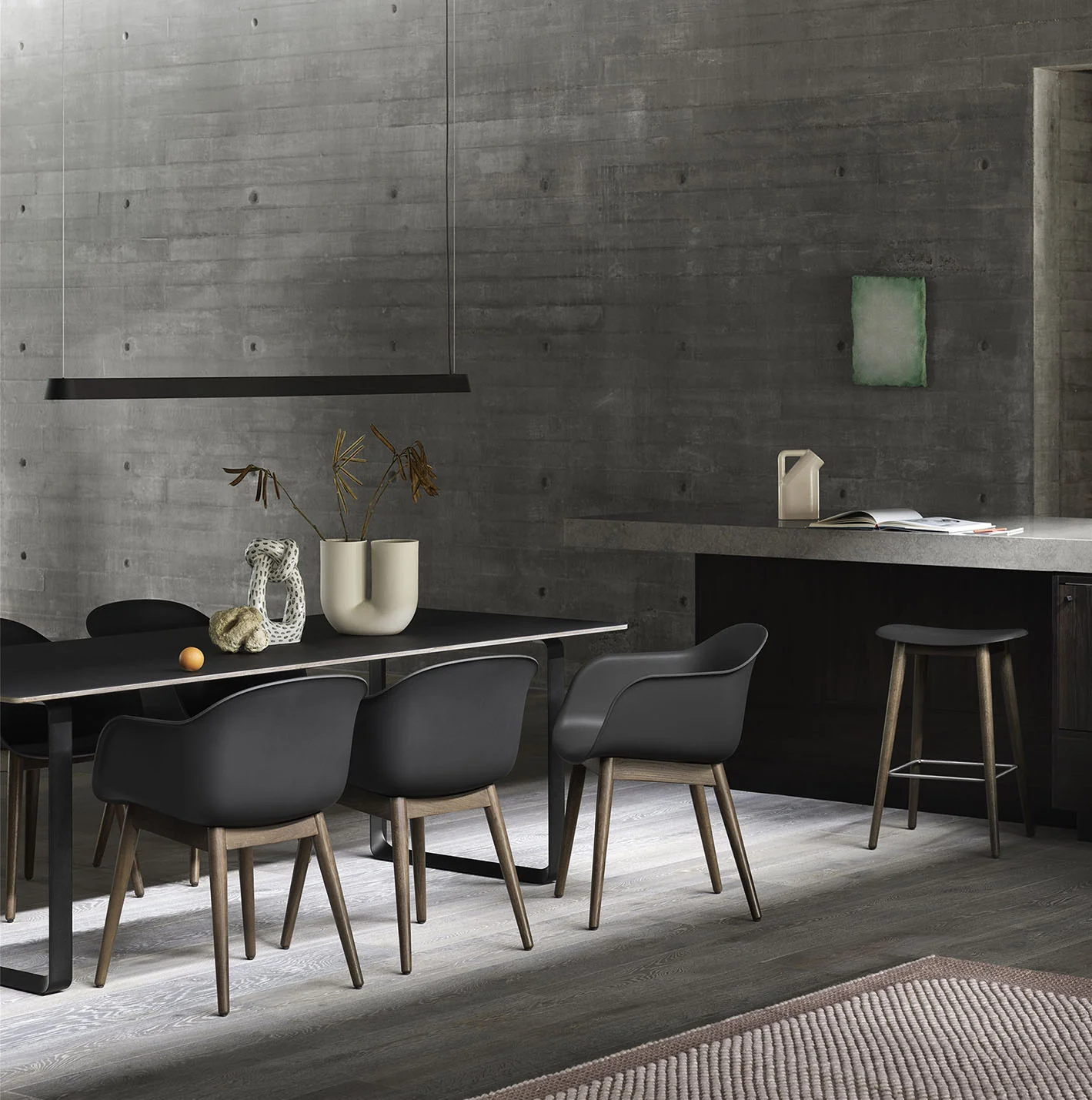Muuto Linear Pendant Lamp - Black - Image 3