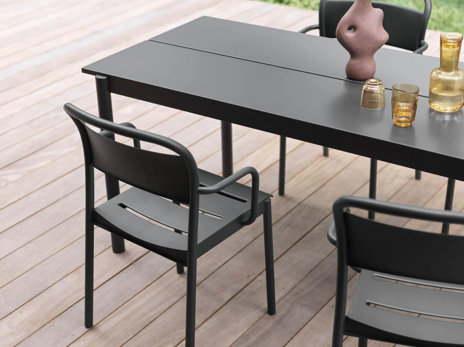Muuto Linear Steel Table - Image 8