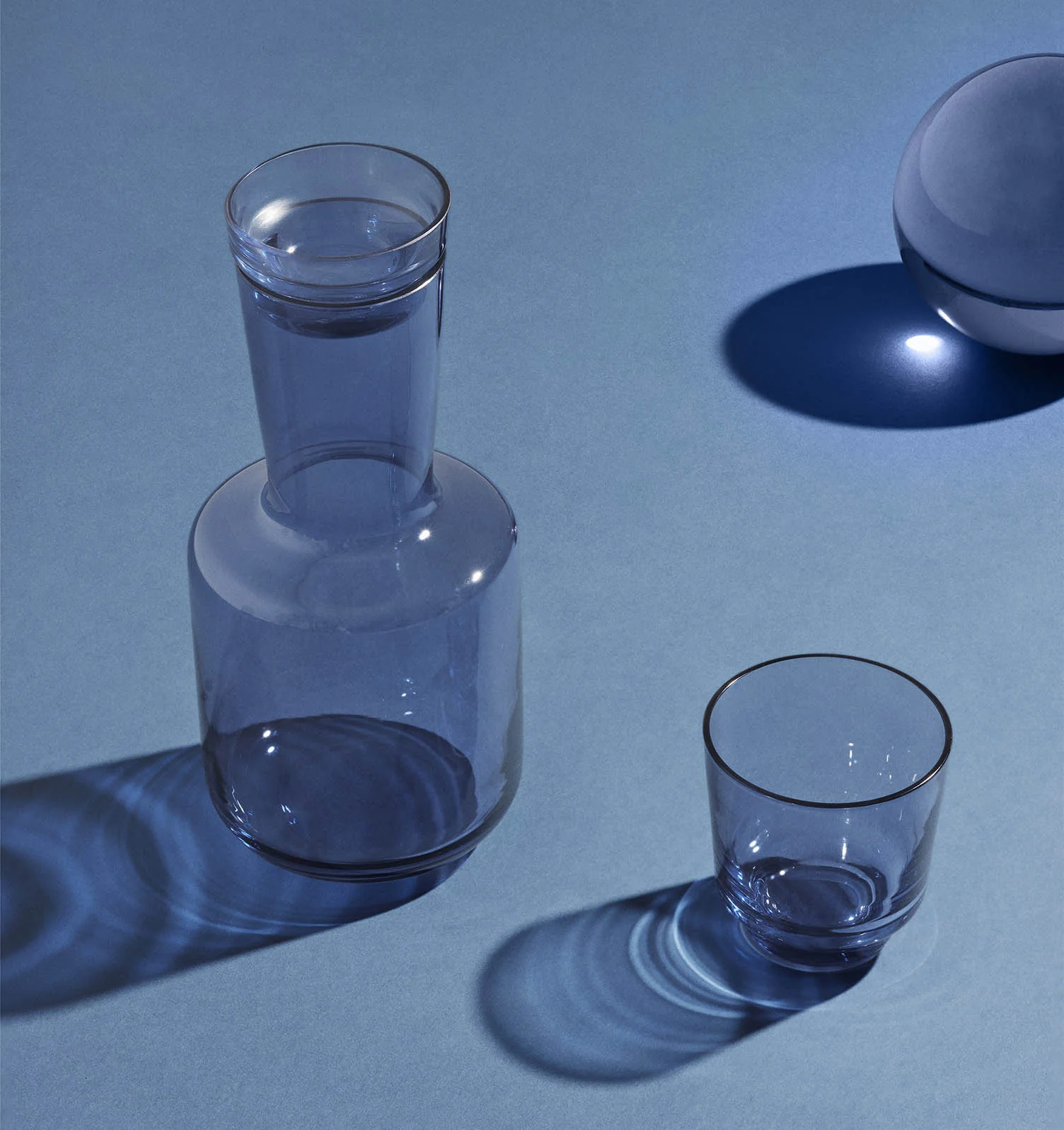 Muuto Raise Glasses Set of 2 - Dark Blue - Image 4