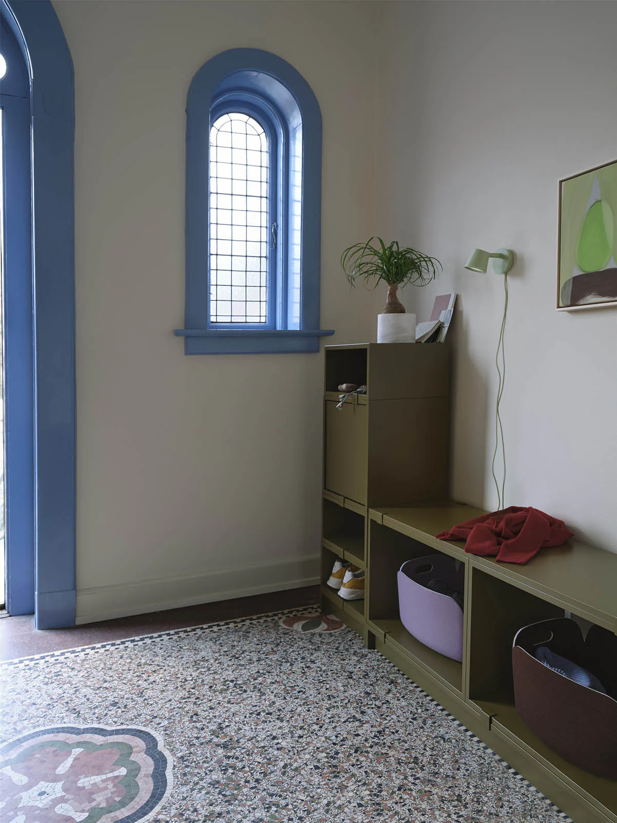 Muuto Stacked Shelves Medium with Door - Image 7
