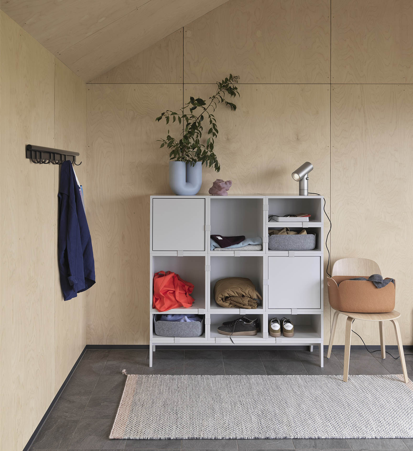Muuto Stacked Shelves Medium with Backboard - Image 2