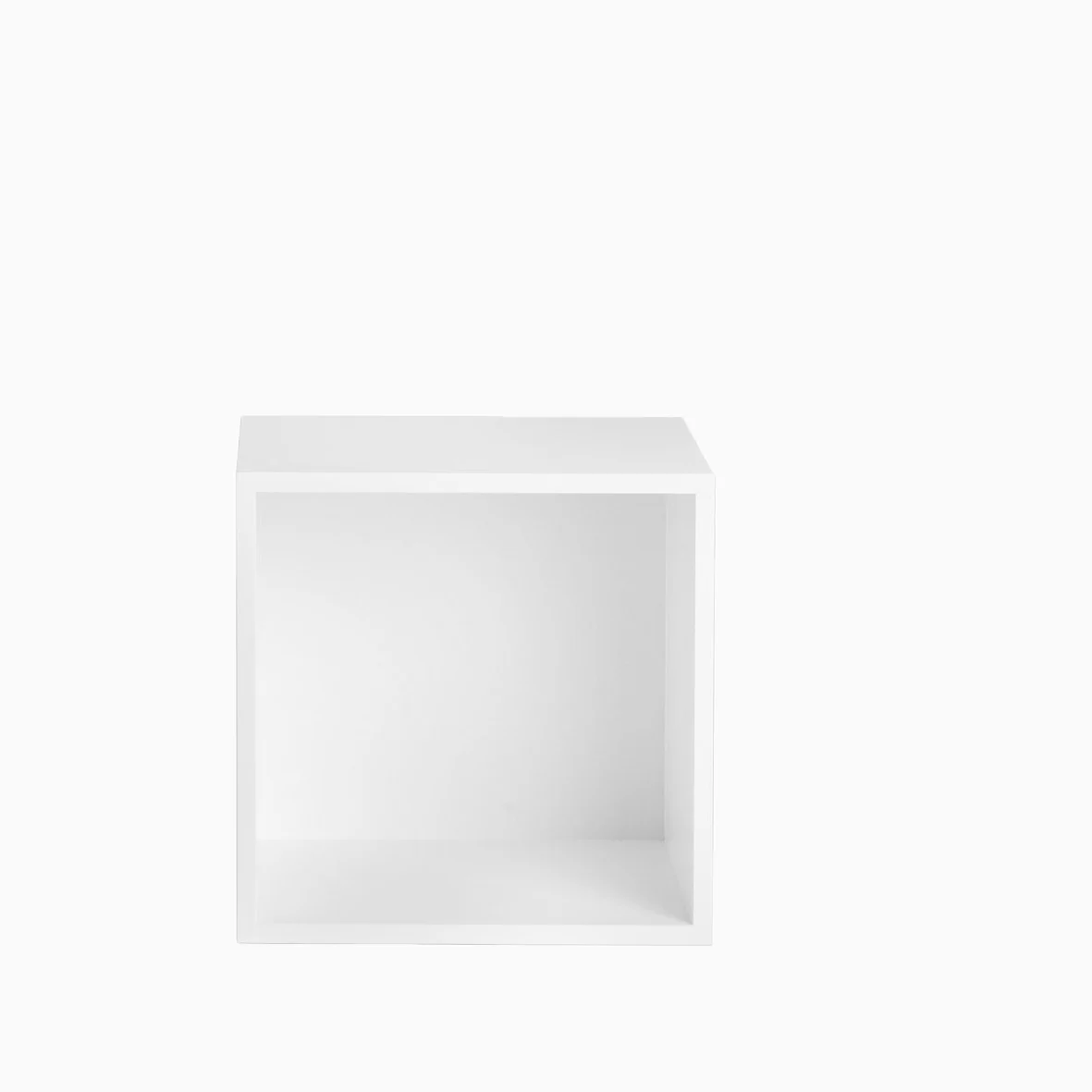 Muuto Stacked Shelves Medium with Backboard - Image 8