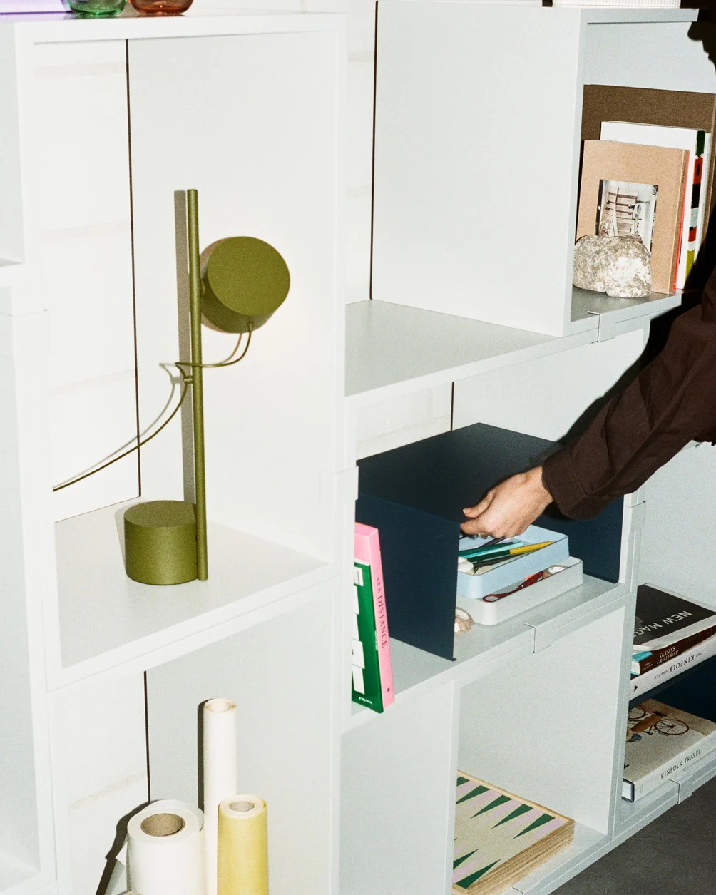 Muuto Stacked Shelves Medium without Backboard - Image 8