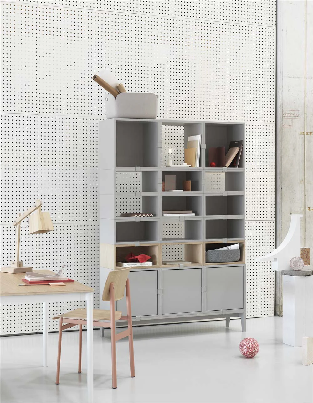 Muuto Stacked Shelves Small with Backboard - Image 7