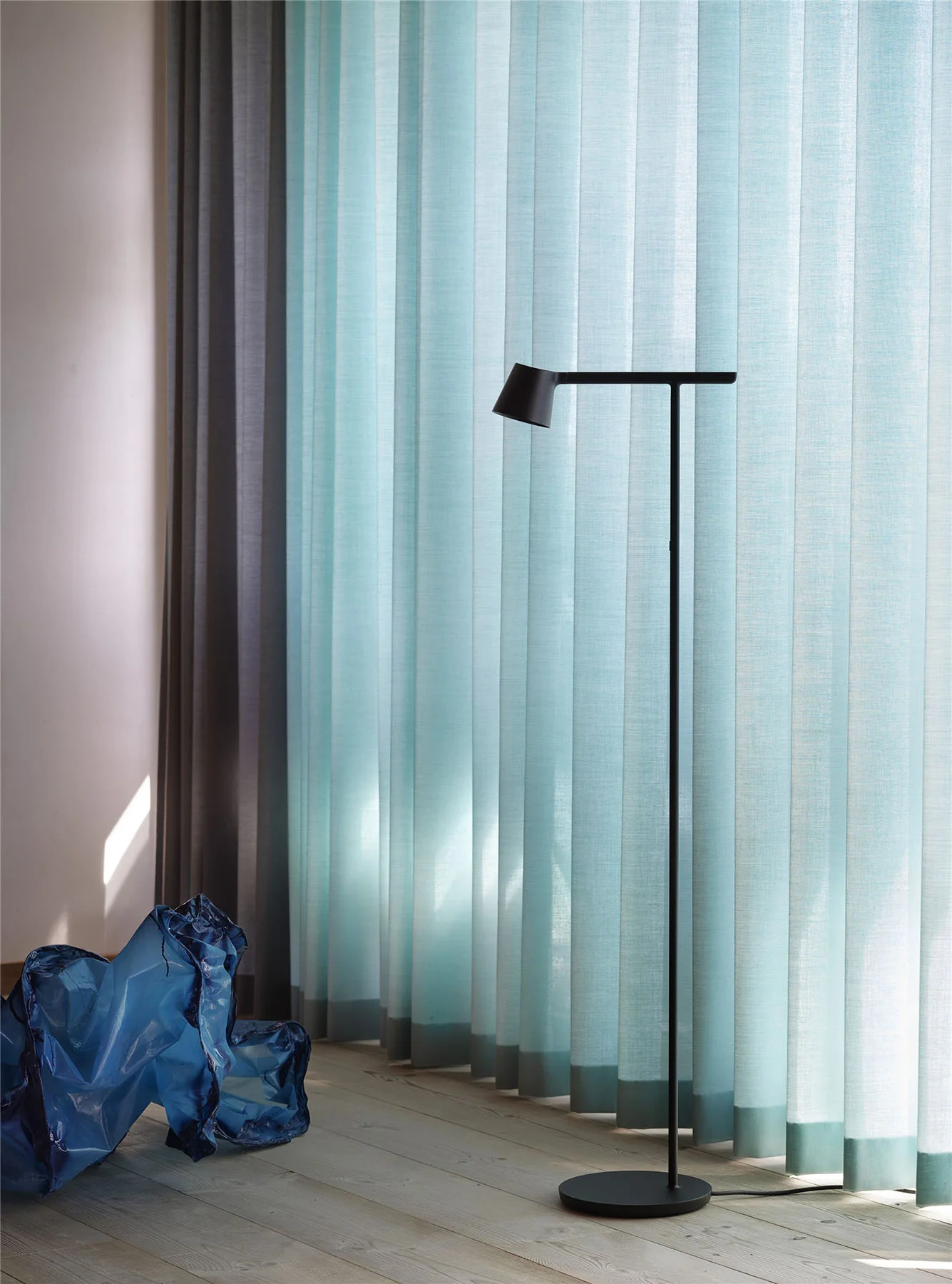 Muuto Tip Floor Lamp - Image 4