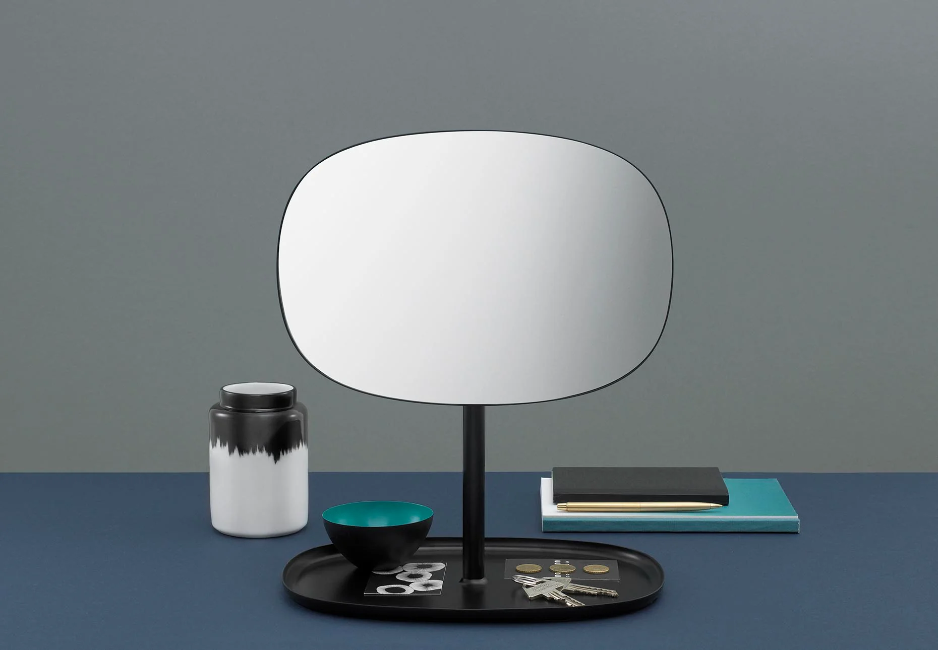 Normann Copenhagen Flip Mirror Black - Image 5