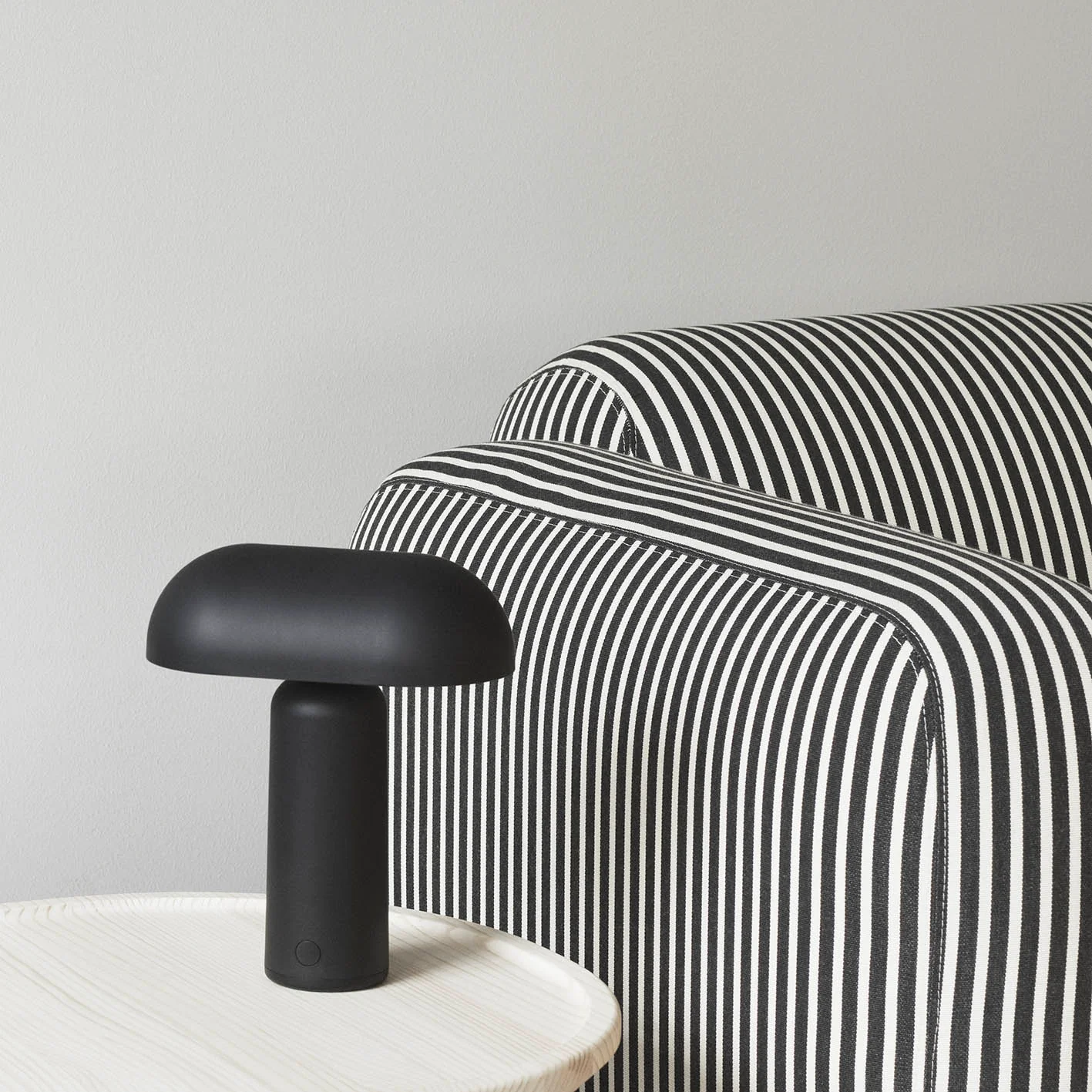 Normann Copenhagen Porta Table Lamp - Black - Image 2