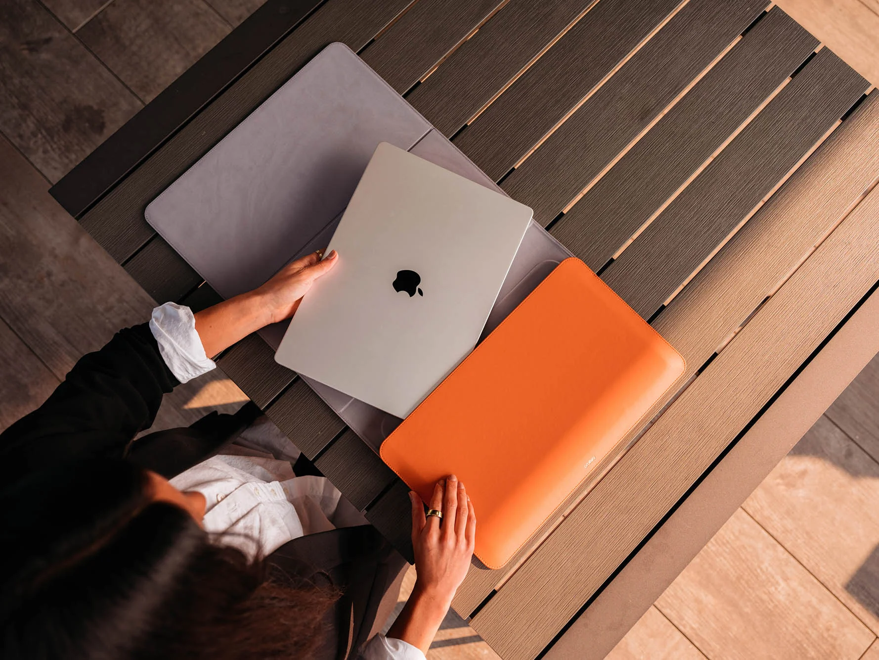 Orbitkey Hybrid Laptop Sleeve - Terracotta - Image 3