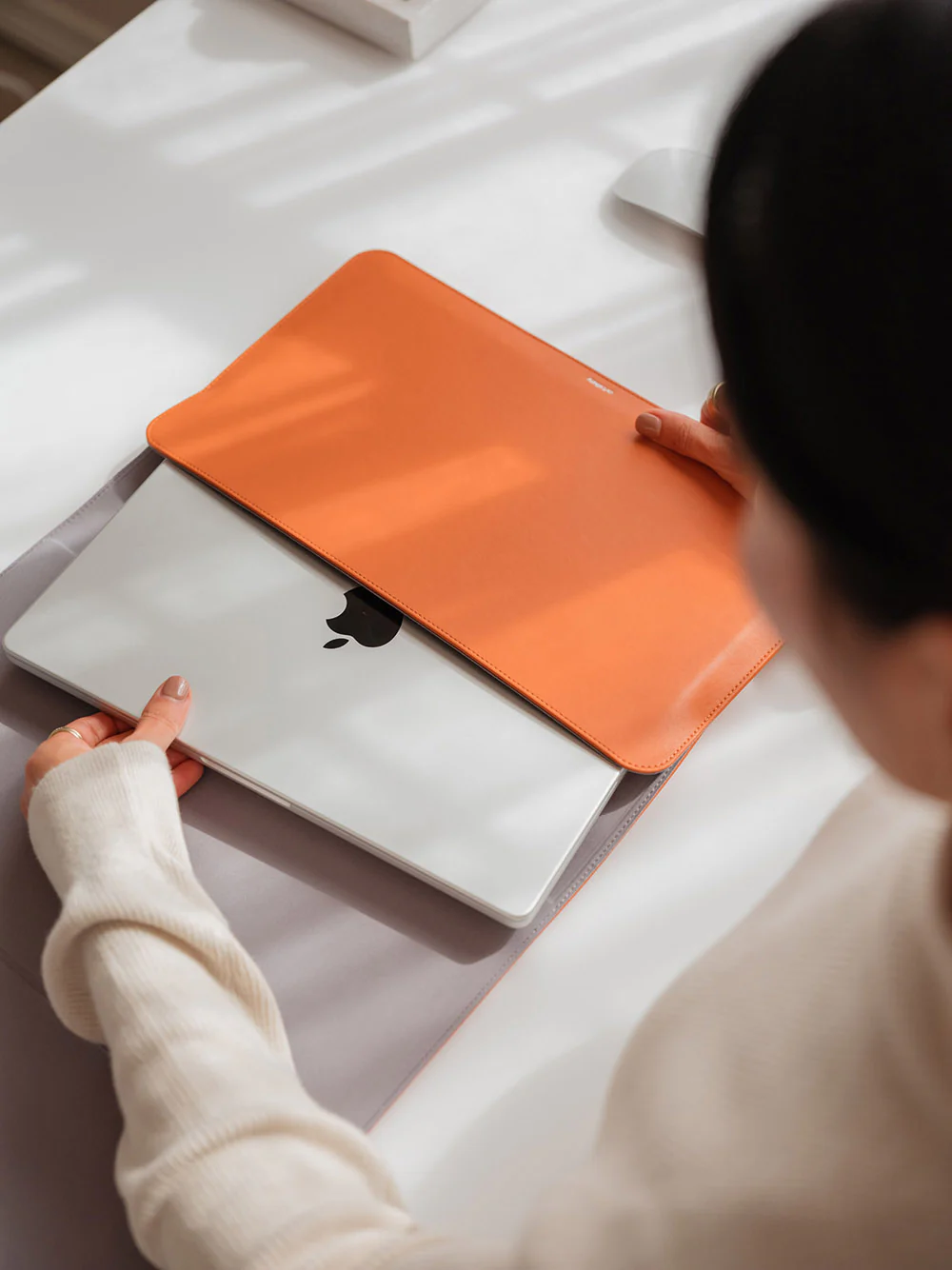 Orbitkey Hybrid Laptop Sleeve - Terracotta - Image 6