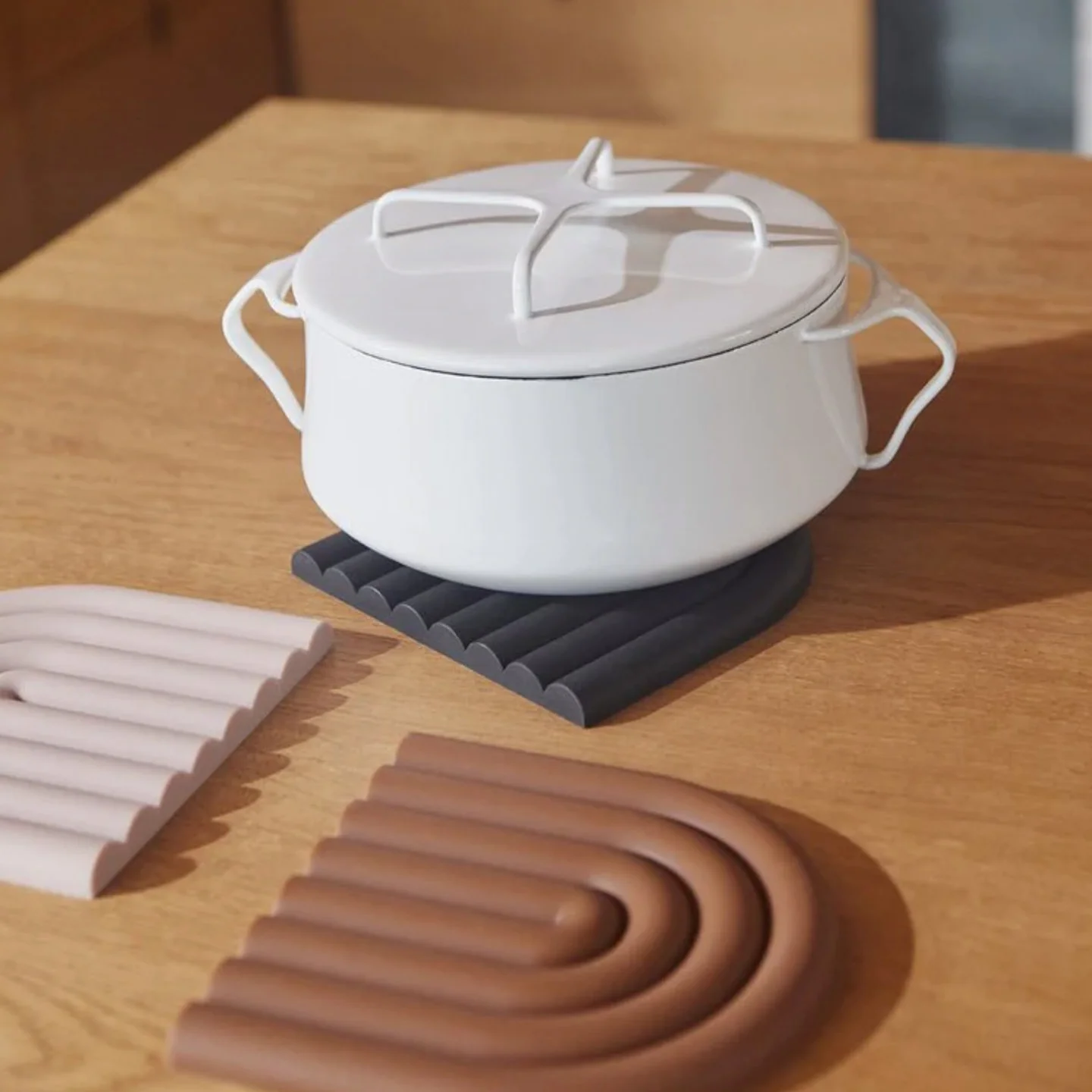 OYOY Rainbow Trivet - Rose - Image 2