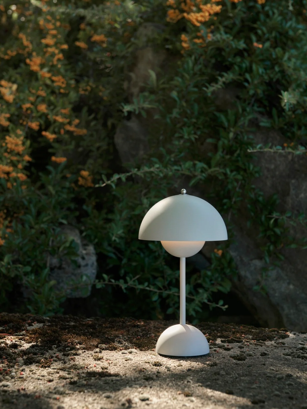&Tradition Flowerpot Lamp Portable VP9 - Image 25