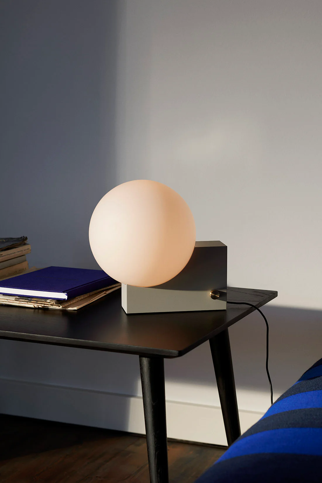 &Tradition Journey Table & Wall Lamp SHY1 - Image 6