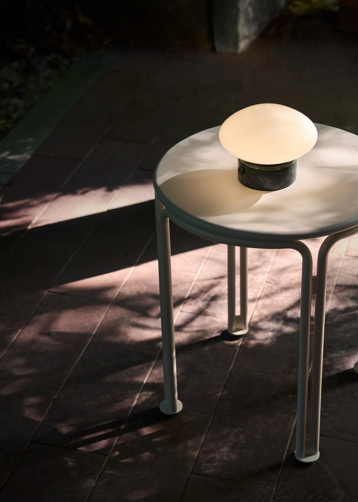 &Tradition Mist AP21 Portable Lamp - Image 19