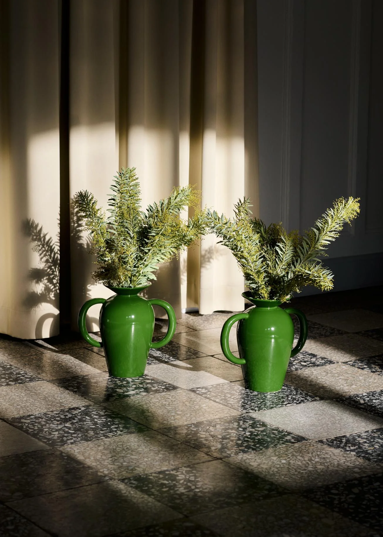 &Tradition Momento Vase JH41 - Emerald Green - Image 7