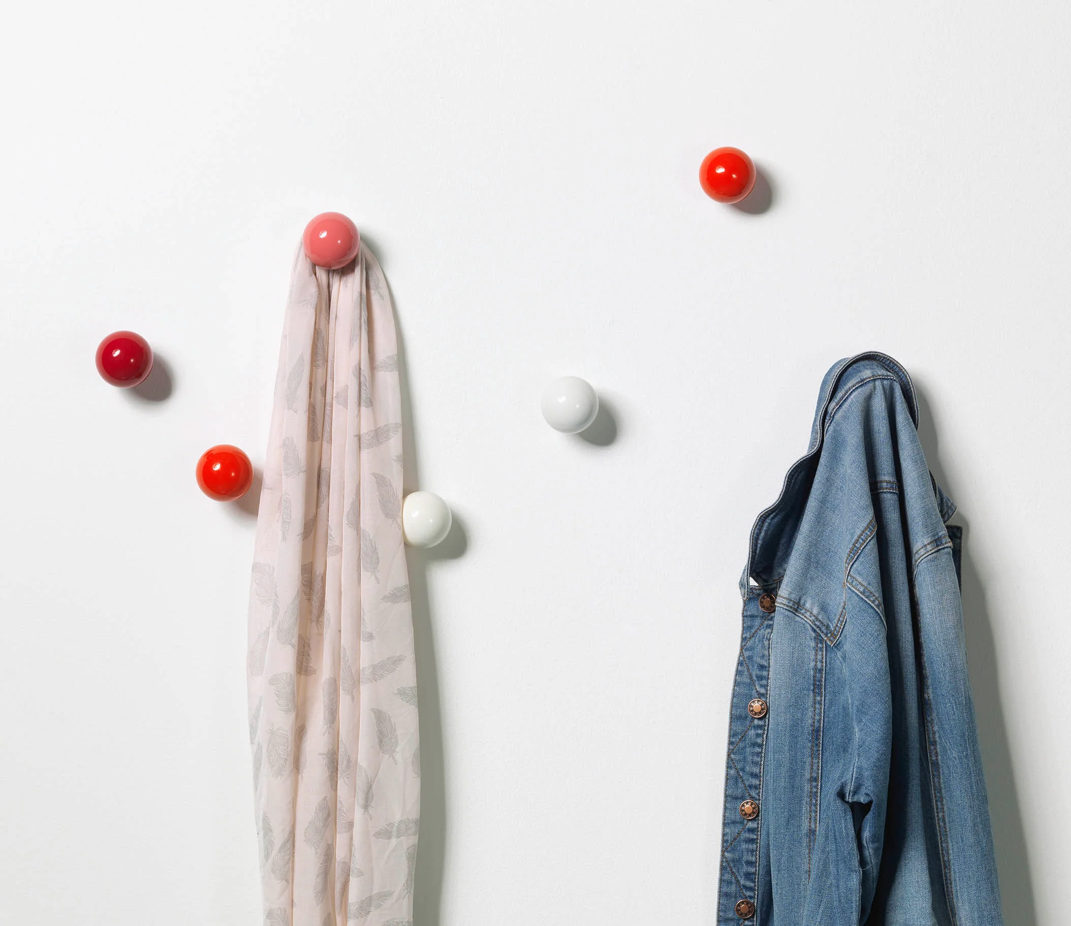 Vitra Coat Dots - Red (Set of 3) - Image 2