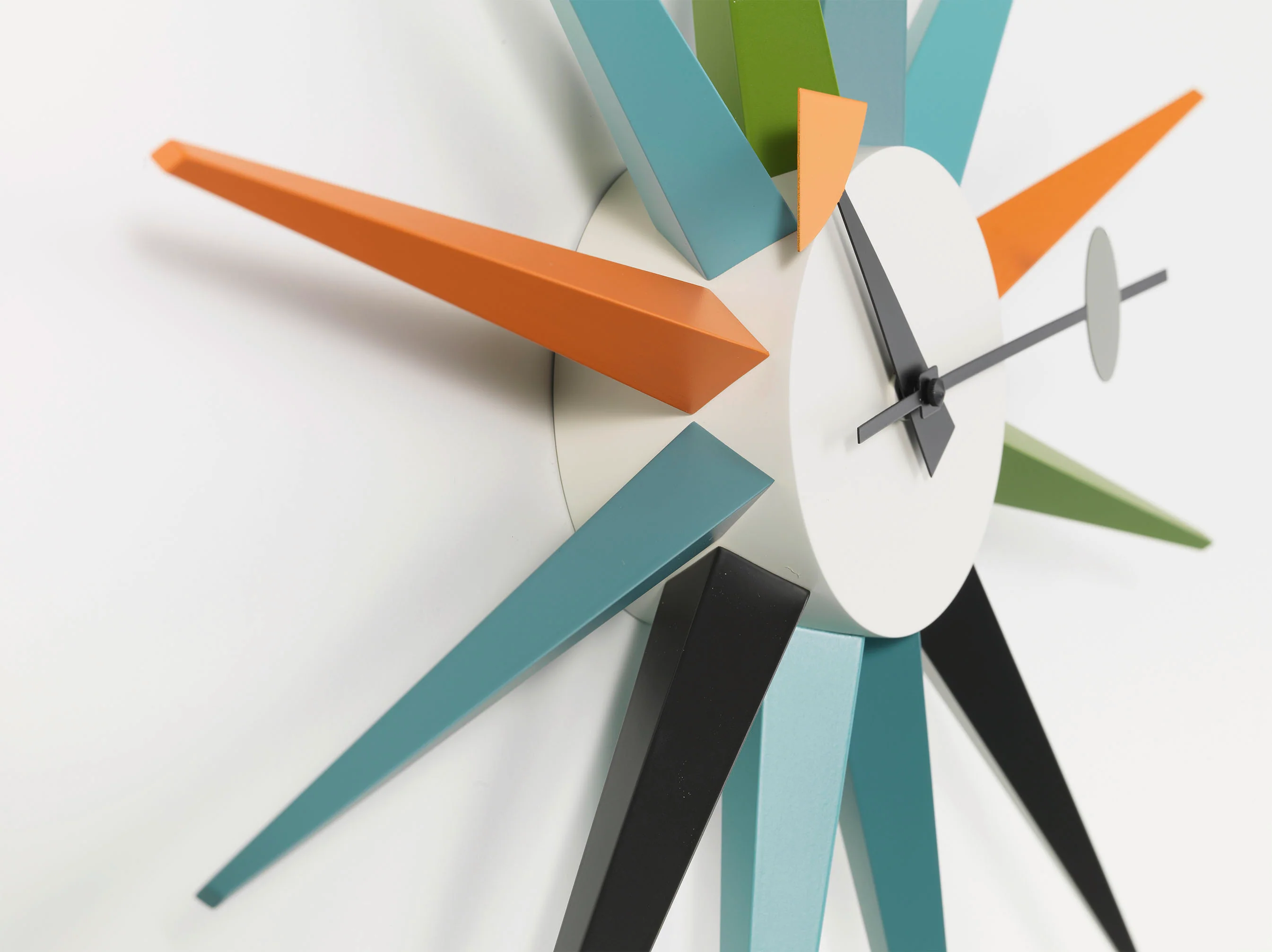 Vitra Sunburst Clock - Image 5
