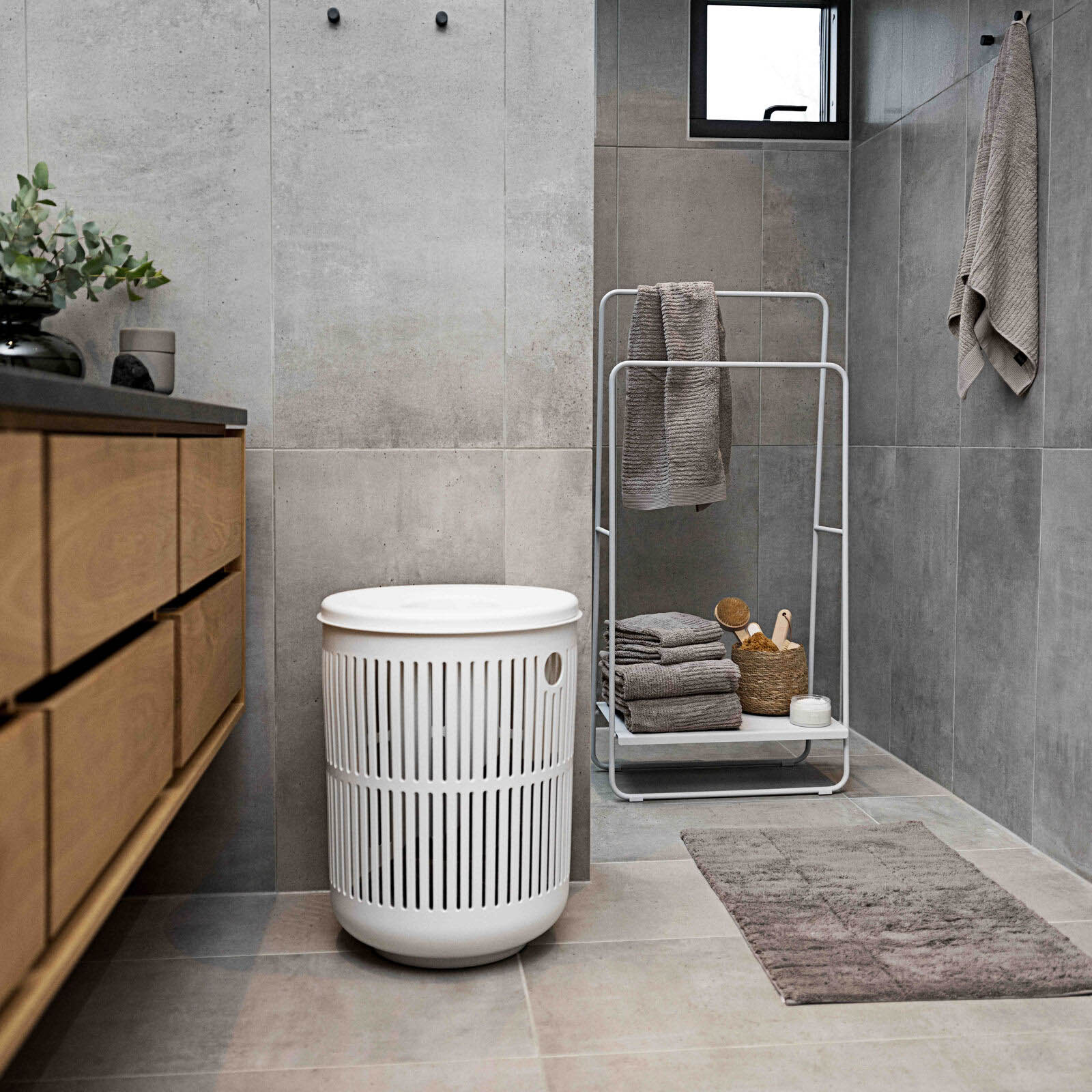 Zone Ume Laundry Basket with Lid 60L - White - Image 4